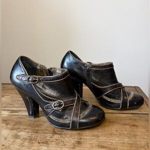 Chic Black Leather Ankle Booties